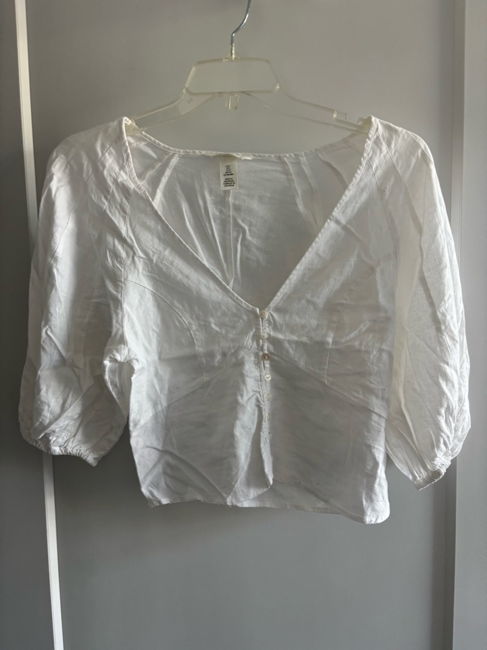 H&M White V-Neck Button Crop Blouse